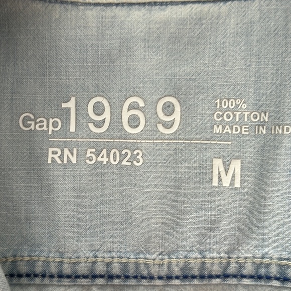 Gap denim button up shirt - Picture 2 of 2